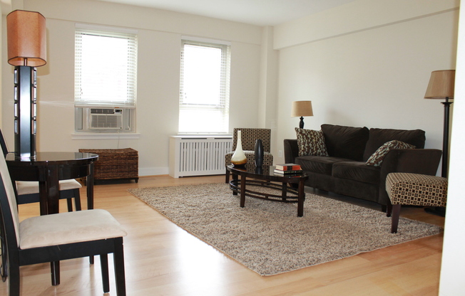 1 bed, 1 bath, 676 sqft, $2,725, Unit 406