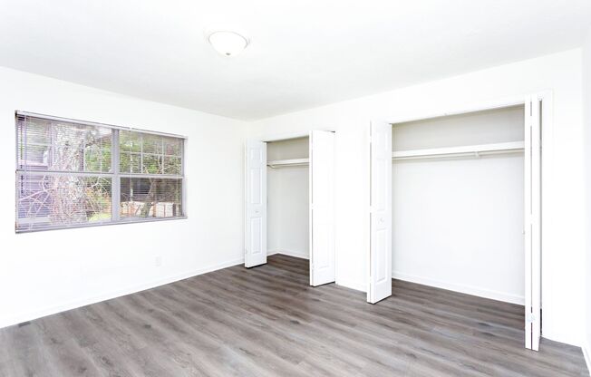 2 beds, 1 bath, 950 sqft, $1,049, Unit 118