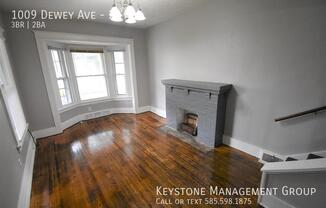 1009 DEWEY AVE
