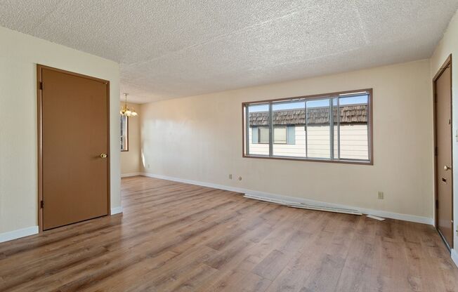 2 beds, 1 bath, 685 sqft, $1,195, Unit 8069