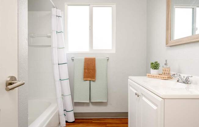 Pacific Village | Bathroom