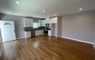 1 bed, 1 bath, 595 sqft, $2,300