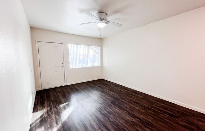 2 beds, 1 bath, 950 sqft, $1,225, Unit 107