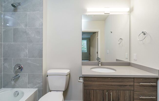 1 bed, 1 bath, 661 sqft, $1,550, Unit 208