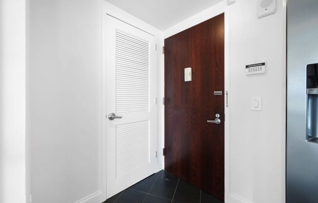 2 beds, 2 baths, 1,250 sqft, $3,800, Unit 712