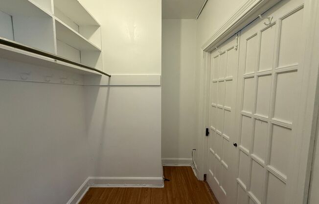 Studio, 1 bath, 401 sqft, $1,200, Unit Bayard Manor 309
