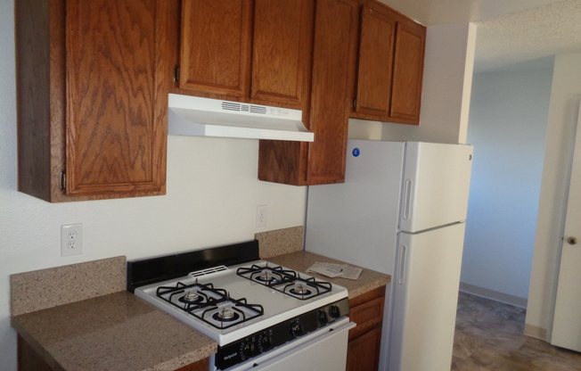 2 beds, 1.5 baths, $2,570, Unit 1348 D