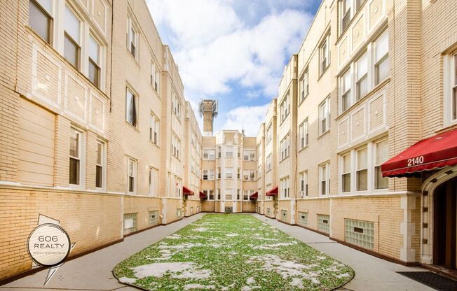 1 bed, 1 bath, $1,100, Unit 2150-336