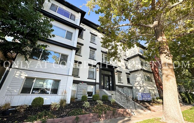 1 bed, 1 bath, 325 sqft, $1,125, Unit 2B