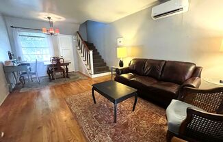 1 bed, 1 bath, 700 sqft, $1,350