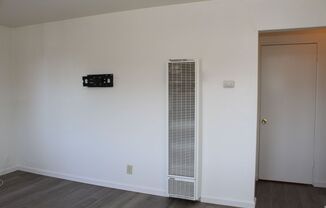 2 beds, 1 bath, $2,750