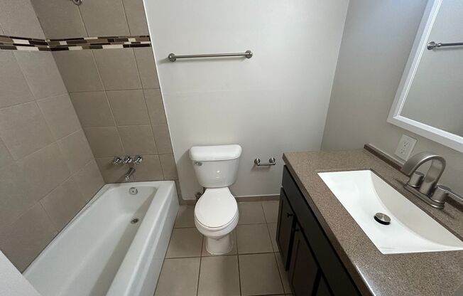 1 bed, 1 bath, $995, Unit 122