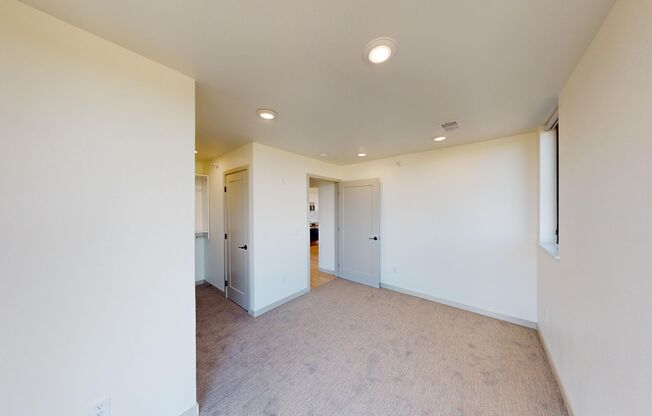 1 bed, 1 bath, 595 sqft, $965, Unit 6004-201