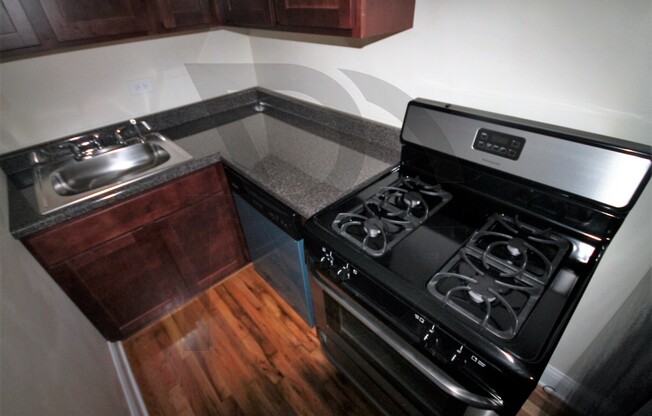 1347 N Dearborn