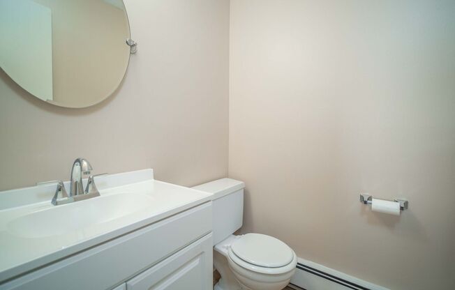 2 beds, 1.5 baths, 950 sqft, $1,170, Unit F-4