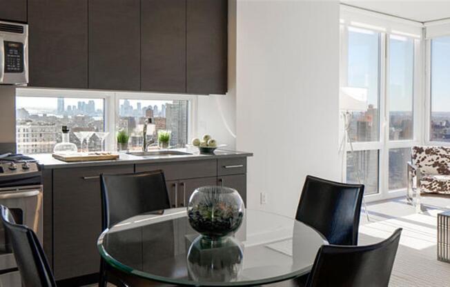 Studio, 1 bath, 453 sqft, $4,456, Unit 4E