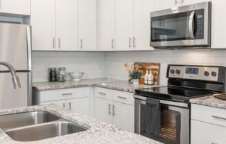 Granite Counter Tops In Kitchen at Parc View Apartments & Townhomes, Midvale, UT