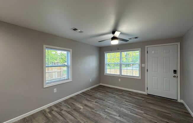 Cozy 2 Bedroom 1 Bathroom for Rent!