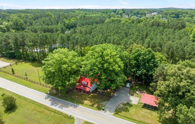 Updated Farmhouse in Wake Forest with scenic views; private and quiet, Must See!