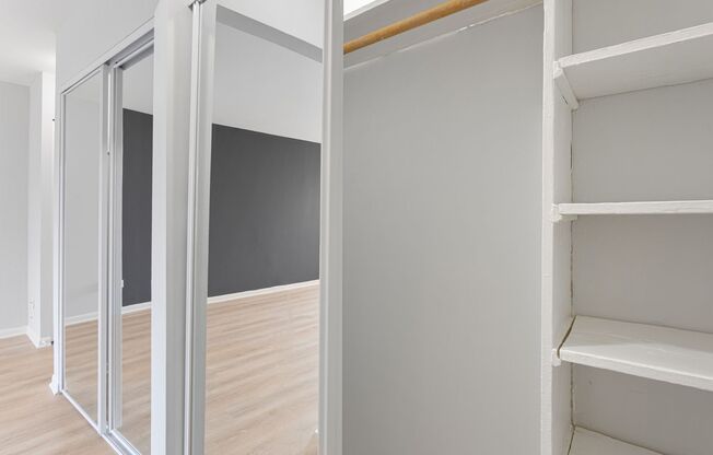 Studio, 1 bath, 275 sqft, $1,400, Unit 347
