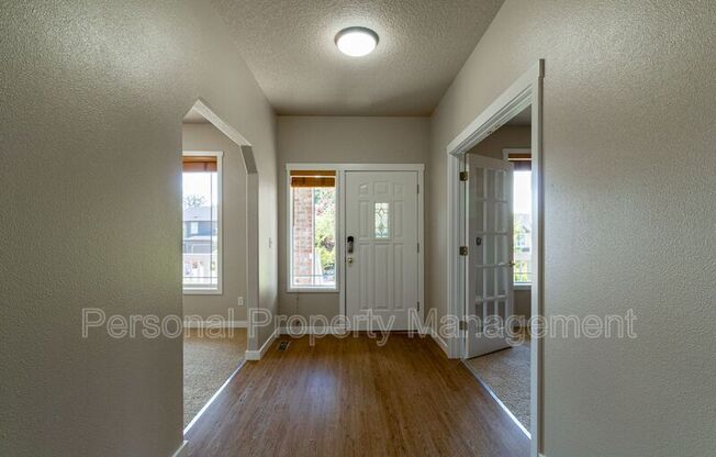 4505 NW 9 CIR