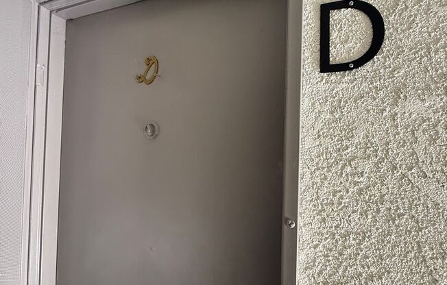 TWO BEDROOM IN DOWNEY, READY FOR MOVE IN--CALL US TODAY!!