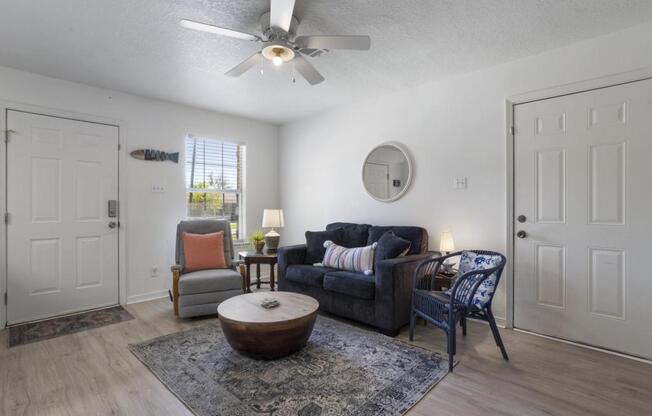 233 PALMETTO LN