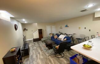 2 beds, 1 bath, 925 sqft, $1,650, Unit 1A