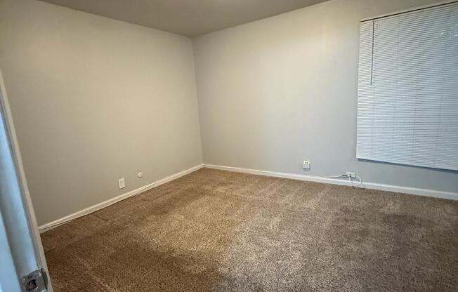 2061 VANDERSLICE AVE