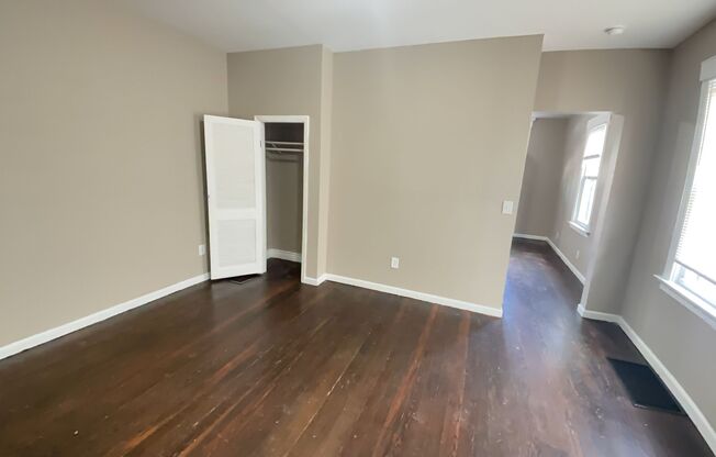 5121 Silver 3BR/2BA (Norwood)