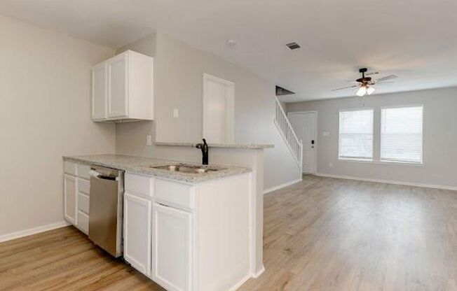 2BED/ 1.5BATH