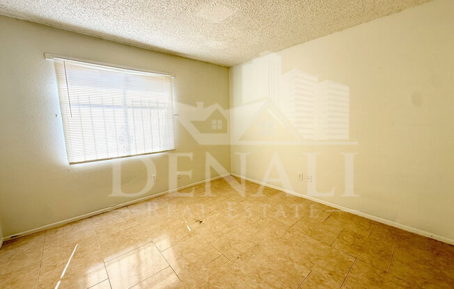 2 beds, 1 bath, 792 sqft, $1,095