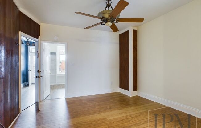 2 beds, 1 bath, $1,295, Unit 319 N. Penn St Apt 1