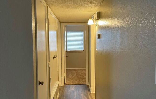 2 beds, 1.5 baths, 832 sqft, $849, Unit 237