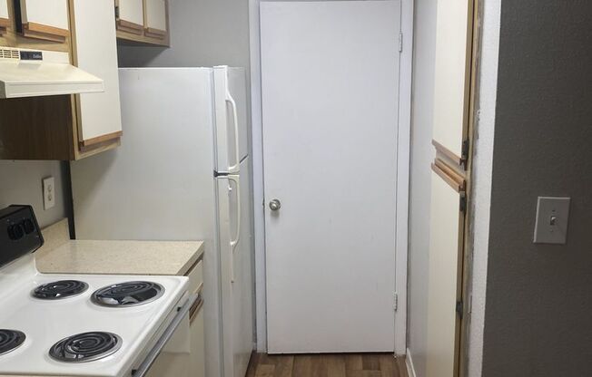 2 beds, 2 baths, $1,400