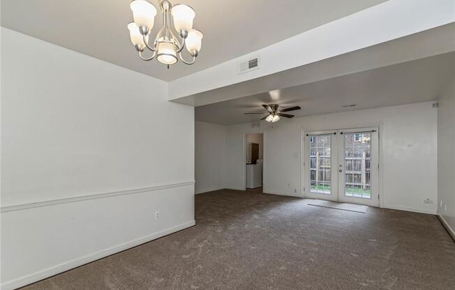 3 beds, 1.5 baths, $1,825, Unit Unit E