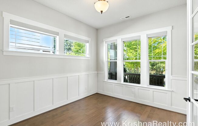 Beautiful 4 BD | 3BA | Home Office | Media Room | River Terrace Community!