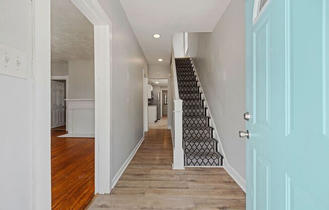 PRICE DROP on 3 Bedroom/1.5 Bath Northside Home ***Available NOW***