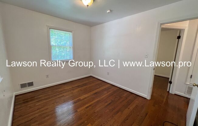 2 beds, 1 bath, 1,280 sqft, $1,075, Unit Forest Hill 338