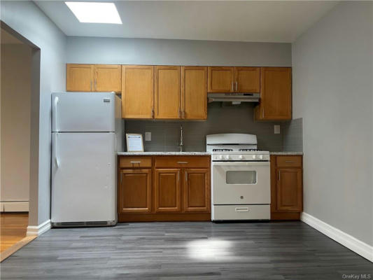 3 beds, 1 bath, 2,700 sqft, $3,150