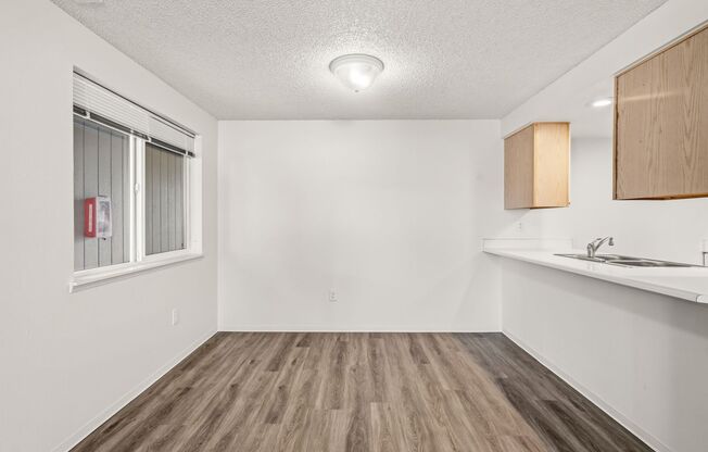 2 beds, 2 baths, 1,000 sqft, $1,450, Unit 30