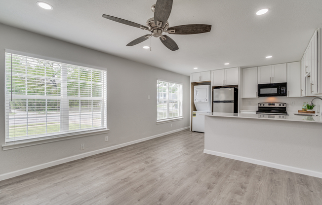 5444 Gaston Ave Apt. 101