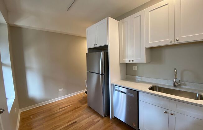 2 beds, 1 bath, $1,875, Unit 1739 #3