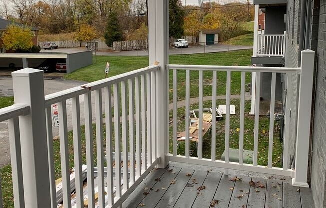 2 beds, 1 bath, 800 sqft, $1,100, Unit 107