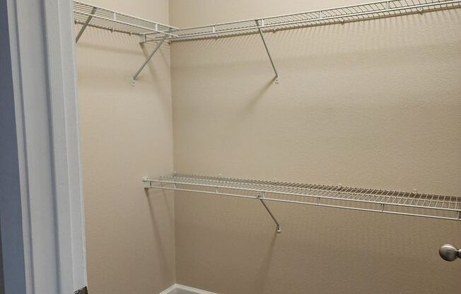 3 beds, 2 baths, 1,187 sqft, $1,520, Unit 4202