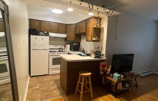 Studio, 1 bath, $1,395, Unit 458