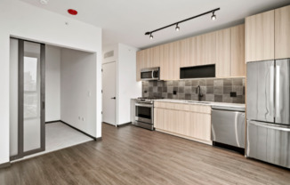 1393 W RANDOLPH ST