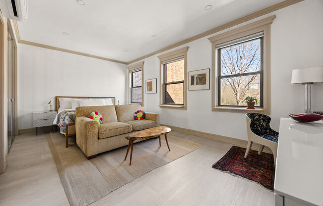 1056 LAFAYETTE AVE