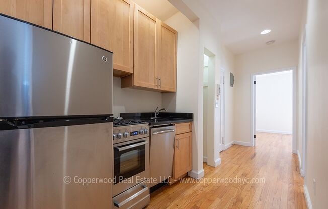 172 East 82nd St