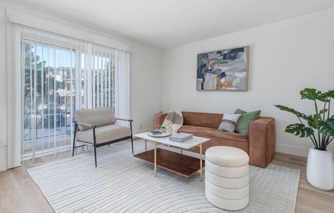 1 bed, 1 bath, 560 sqft, $1,200, Unit 7009-304